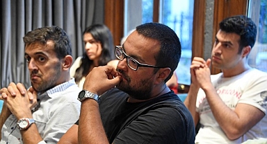 Dünya çapında başarı elde etmiş girişimciler tecrübelerini gençlerle paylaşıyor