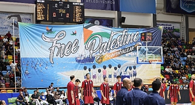 Büyükşehir Belediyespor – Gaziantep Basketbol Maçında Gazze’ye Destek Pankartı Açıldı
