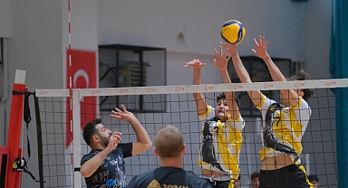 Büyükşehir Belediyespor Voleybol’da Sezona Galibiyetle Başladı