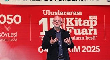 Prof. Dr. Sayar’dan, Kitap Fuarı’na övgü