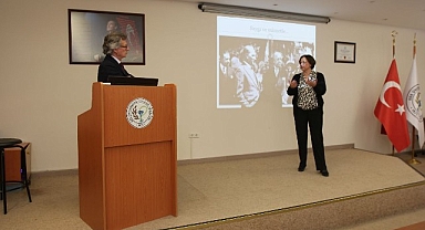 EÜ’de Cumhuriyet döneminde sağlık politikaları konuşuldu